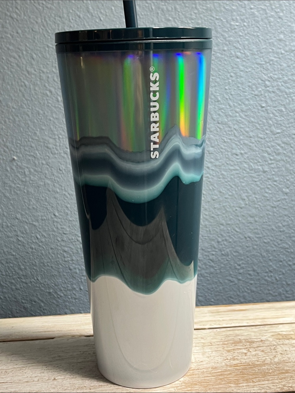 Starbucks 2021 Holiday Waves 24 oz cold drink Iridescent Green